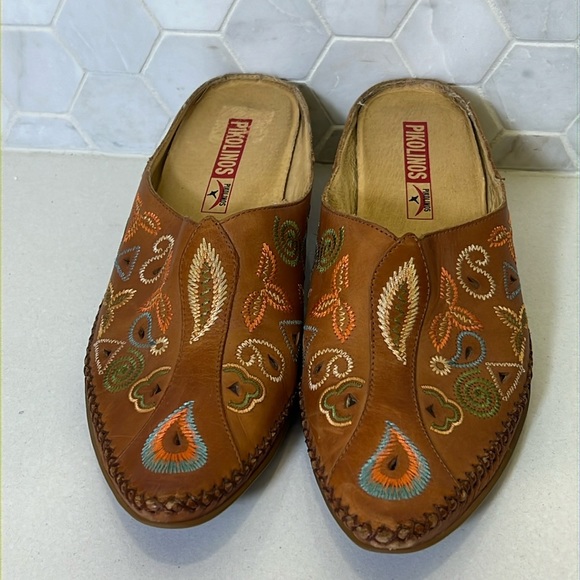 PIKOLINOS Brown Embroidered Mules - Picture 2 of 10